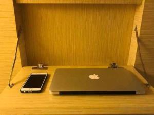 InnBox Capsule Hotel