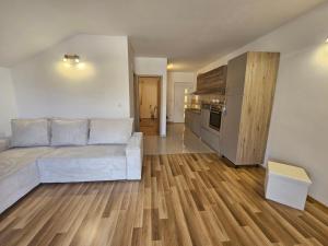 Quiet Bay Apartment!