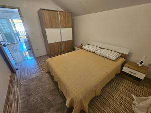 Quiet Bay Apartment!