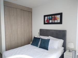 Estrene en Santa Marta vía Barranquilla a 10 minutos aeropuerto, acceso y vista al mar