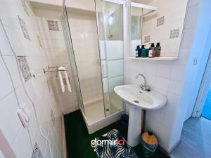 Maisons de vacances LE REFUGE DES MARINS - Maison de pecheurs spacieuse Triplex : photos des chambres