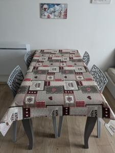 Apt cosy, lumineux,idéalement placé