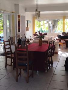 Maisons de vacances Villa plein pieds 8 personne piscine reste semaine juillet aout : photos des chambres