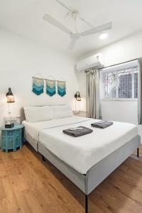 Tori 1BHK Bandra W by The Bombay Home Company