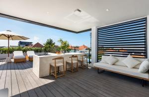 Alex Villas Grey and White