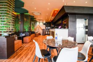 Brill Green Arcade 5min From International Airport