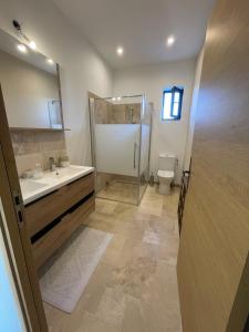 Villas Provencal stone house in UZES fully renovated : photos des chambres
