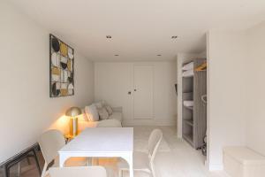 Charmant studio avec terrasse, Saint-Didier