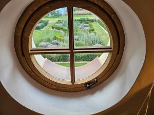 Bijou house in a private garden!