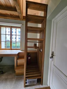 Bijou house in a private garden!