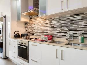 Eden Palms 10 Sleeper