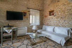 Nikis Tower - Stone Gems by the Sea