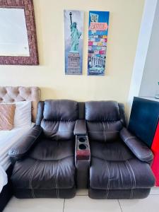 MGs Place Tagaytay Taal View 1623