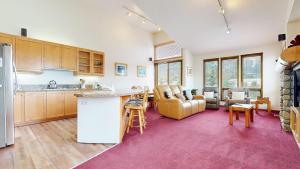 Snowcreek V #999 condo