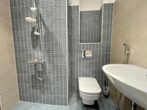 2BD on Vitosha Street by Cosher