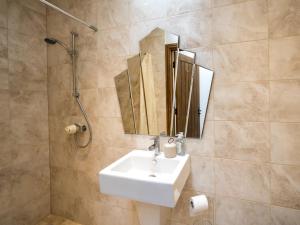 Pass the Keys Sheeling Cottage