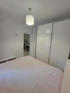 Henris Apartment - 2 Vlore