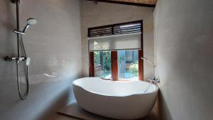 Chic 1BR Romantic & Private Pool at Puri Bhawana