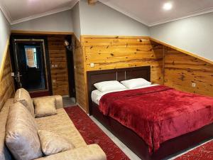 Yedigoller Hotel & Restaurant