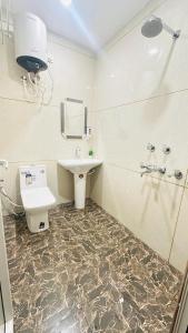 Sri Shyamalaya Premium Homestay 400m to RJB