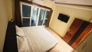 Sri Shyamalaya Premium Homestay 400m to RJB