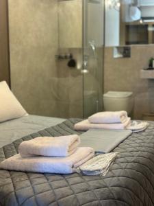 Avra Suite