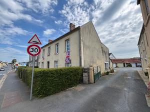 Maisons de vacances Les continents maison spacieuse 4 belles chambres parking privatif terrasse a 5 mn a pied tous commerces et 20 mn plage Omaha Beach : photos des chambres