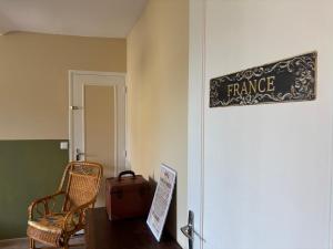 Maisons de vacances Les continents maison spacieuse 4 belles chambres parking privatif terrasse a 5 mn a pied tous commerces et 20 mn plage Omaha Beach : photos des chambres