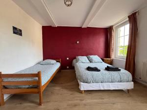 Maisons de vacances Les continents maison spacieuse 4 belles chambres parking privatif terrasse a 5 mn a pied tous commerces et 20 mn plage Omaha Beach : photos des chambres