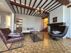 Maisons de vacances Les continents maison spacieuse 4 belles chambres parking privatif terrasse a 5 mn a pied tous commerces et 20 mn plage Omaha Beach : photos des chambres