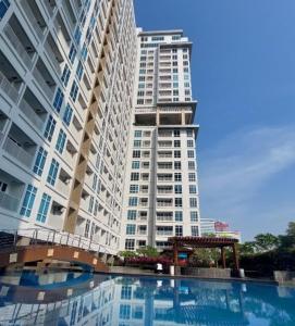 Vasaka The Reiz Condo