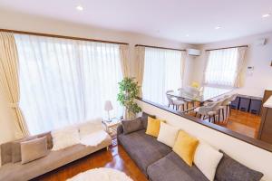 豊橋民泊最大10名様駐車場1台無料2台目相談可