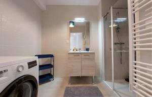 Appartements 1 Bedroom Lovely Apartment In Muzillac : photos des chambres