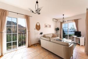 Private villa in Tamango Hill