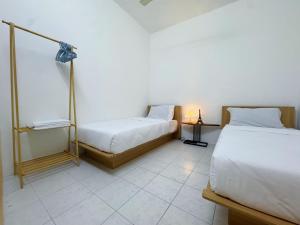 PUSAT BANDAR PUCHONG FULLY AIRCON Homestay