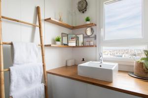 Appartements Stylish Stay - Balcony & Amazing View - Montmartre : photos des chambres