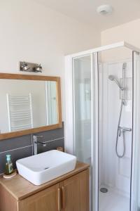 Appartements La Saane - Domaine du Presbytere : photos des chambres