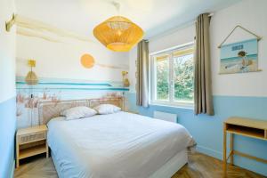 Appartements Gite La Goutte d-eau - Baby foot - 6 personnes LITS King & Queen size - Terrasse Vue etang : photos des chambres