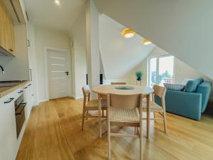 Apart Harmony - Willa Burtowa