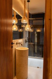 Dreamland View Villa #1 3Bdr with Rooftop Terrace and Pool