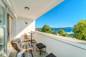 Deluxe apartment Diadora with sea view