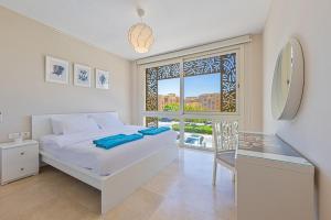 Special apartment with Pool and Seasideview, El Gouna