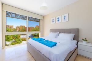 Special apartment with Pool and Seasideview, El Gouna