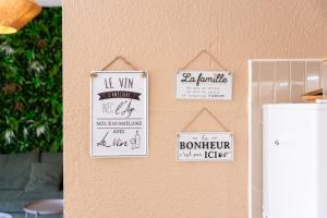 Appartements Gite Douce Campagne - Terrasse - 3 Chambres - Lits King & Queen size, lits superposes : photos des chambres