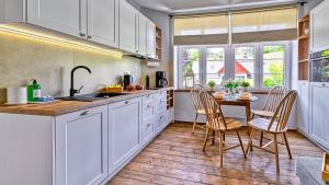 Strażacka, Sun & Snow