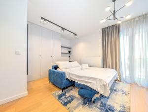 6th Floor Studio with the River View by BookingHost