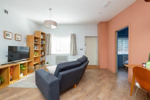 Stylish Home Beautiful Views & Parking Stroud