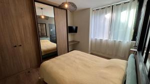 Appartements Chez Max - Terrasse - Climatisation - Parking gratuit : photos des chambres