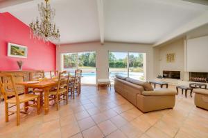 Villas Villa avec piscine aux portes de Bordeaux : photos des chambres