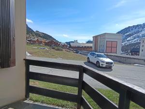 Appartements 3 pieces + coin montagne, 2*, 8 pers, proche pistes et commerces, parking, animaux OK - FR-1-445-16 : photos des chambres